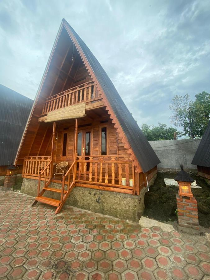 Resort & Resto Talaga Sundayana スバン エクステリア 写真
