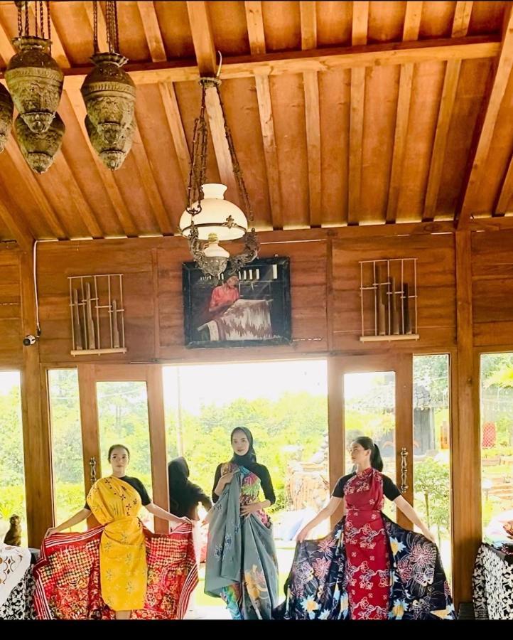 Resort & Resto Talaga Sundayana スバン エクステリア 写真